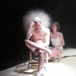 Laura Romero y Vicente Arlandis en una escena de «Cíclio amarillo»
