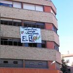 El último «bastión» conquistado por los «okupas» es un antiguo economato en la calle Algorta, en Carabanchel