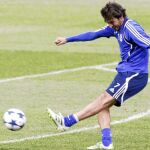 Raúl, en el entrenamiento de ayer en San Siro