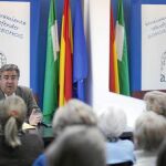 El candidato del PP, Juan Ignacio Zoido, en un encuentro con la asociación Híspalis