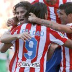 Los jugadores celebran un gol