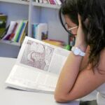 Una «decisión política» por EpC pone en juego el futuro de dos alumnas