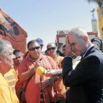 Manuel Chaves arremetió ayer contra el presidente del Congreso porque en el PSOE «no es momento de tirar la toalla»