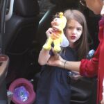 La hija de Tom Cruise, 5 años y maquillada como una puerta