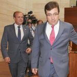 Tres parlamentarios de Izquierda Unida se abstendrán en la votación de investidura de la próxima semana para permitir que sea el PP el que gobierne en lugar del PSOE