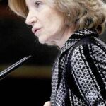 Elena Salgado ha puesto condiciones más exigentes a las cajas que a los bancos