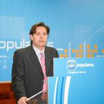 El secretario de Seguridad del Partido Popular en la Región de Murcia, Pedro Chico, diseñará con el portavoz popular en la Asamblea, Juan Carlos Ruiz, la estrategia para que existan más efectivos en el campo murciano