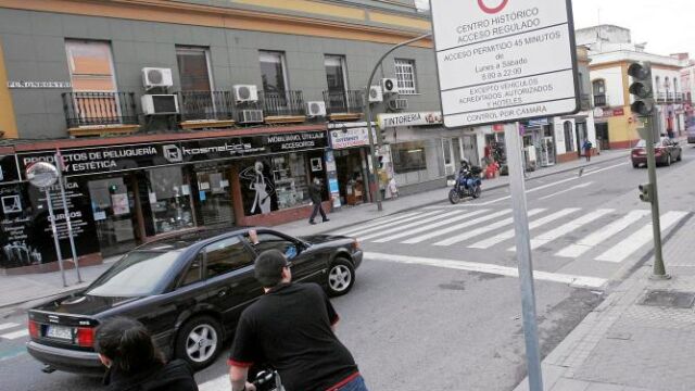 La restricción del tráfico privado en el centro tiene las horas contadas con el cambio en el Ayuntamiento