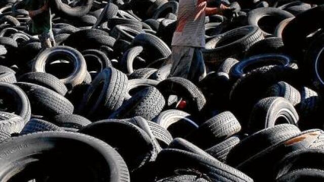 Las ayudas a los neumáticos, cortas y casi imposibles