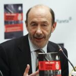 Rubalcaba permanece ingresado en un hospital por una infección urinaria