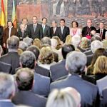 La Senyera realizó su recorrido sin incidentes acompañada por miles de valencianos