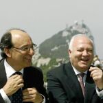 La visita de Moratinos a Gibraltar el pasado verano levantó ampollas. La foto con Caruana en El Peñón parece muy lejana ahora que el ministro principal ha plantado a España en el Tripartito.