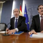 Las Cajas tendrán hasta el primer trimestre de 2012 para salir a Bolsa