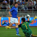 Italia vence a España
