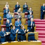 En la imagen, momento en el que Francisco Camps había sido elegido presidente de la Generalitat valenciana para los próximos cuatro años