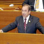 El conseller de Sanidad, Luis Rosado, ayer en Les Corts
