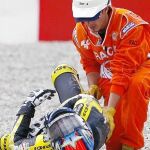 Colin Edwards se fracturó ayer la clavícula en Montmeló
