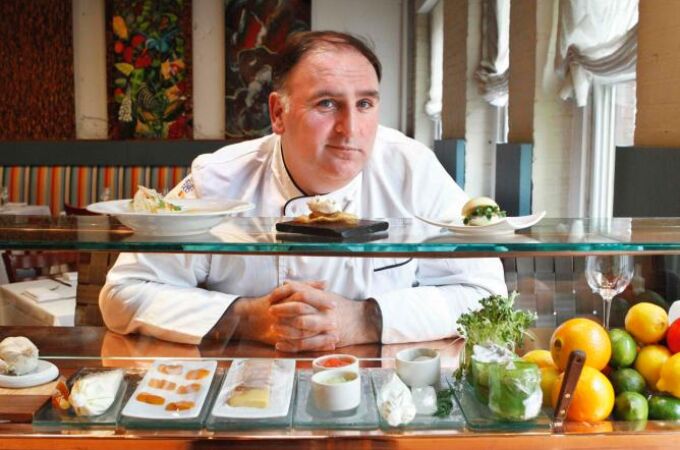 El chef José Andrés ofrece trabajo a los etarras que entreguen las armas y pidan perdón