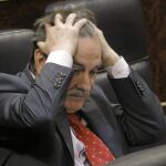 Trabajo matiza al PNV y acusa a los nacionalistas de «presumir» de sus acuerdos