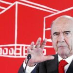 Botín subrayó ayer que «las comunidades autónomas, el Estado y todos tenemos que mejorar, ahorrar y gastar menos y mejor»