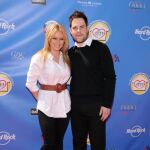 Hilary Duff anuncia su embarazo el mismo día de su aniversario