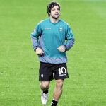 El brasileño Diego Ribas aterrizará hoy en Madrid y será presentado a las 19:00 en el Vicente Calderón