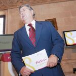 El alcalde de Sevilla, Juan Ignacio Zoido, hizo ayer balance de sus primeros cien días de Gobierno