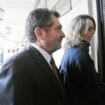El exdelegado de Empleo de la Junta en Sevilla y exdirigente socialista Antonio Rivas, tras una comparecencia judicial