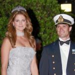 Las princesas se deshicieron tras la ceremonia de los tonos nudé y los empolvados para dar rienda suelta al azul eléctrico, el rojo, el verde y el fucsia. Este último fue el tono elegido por las princesas Mary de Dinamarca y Matilde de Bélgica