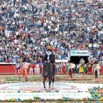 Los cuatro toreros hacen el paseíllo con La Monumental repleta de aficionados
