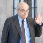 El conseller de Economía, Andreu Mas–Colell, antes de la reunión semanal del ejecutivo catalán