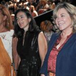 Carmen Alborch, la ministra de Cultura y Pilar del Castillo
