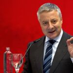 Blanco confirma que Zapatero informará hoy del nuevo Gobierno