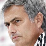 José Mourinho compareció ayer ante los medios e ironizó sobre los objetivos del equipo en respuesta a las declaraciones de Guardiola