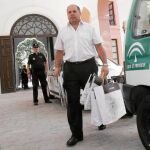 El Ejecutivo andaluz recuperó ayer, con urgencia, la custodia de las copias de las actas del Consejo de Gobierno