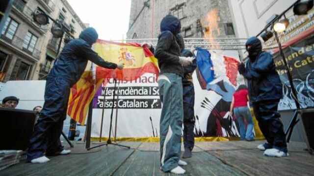 Carod aprovecha las reivindicaciones para pedir que Otegui salga de prisión