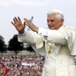 Docentes universitarios espectantes de su encuentro con el Papa