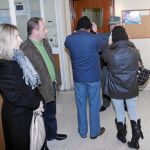 Antonio del Castillo, en la imagen junto a su mujer ante los padres de «El Cuco»