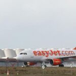 Un avión de la aerolínea easyJet durante un aterrizaje