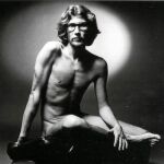 Yves Saint Laurent abrió la veda a la explotación del cuerpo masculino en publicidad