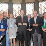 Los cónclaves de PSOE y PP arrancan en los polos: quiebra y unidad