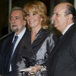 Aguirre pone la mano en el fuego por todos sus consejeros