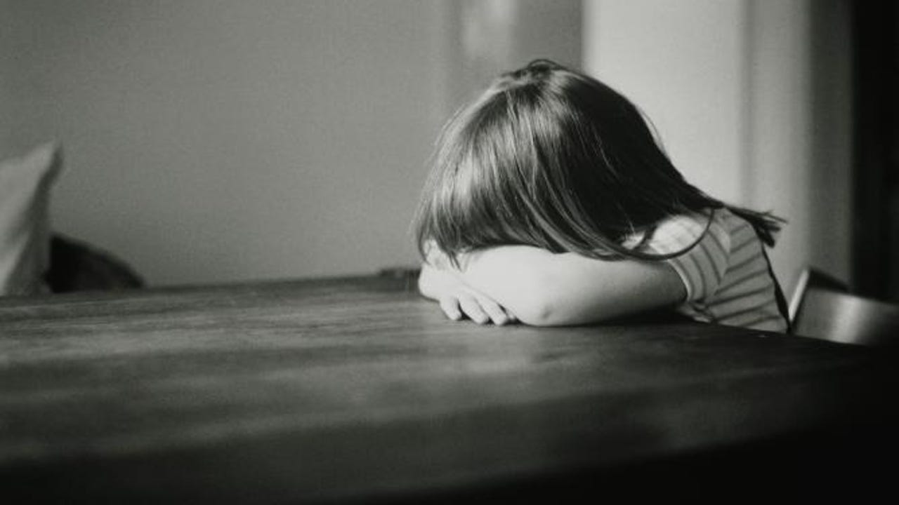 Tragedia en Francia: investigan el presunto suicidio de una niña de nueve años