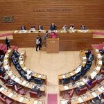 El Pleno de Les Corts ayer durante la votación de los miembros del Consejo de Administración de RTVV