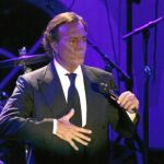 Carne de escenario. Julio Iglesias, durante uno de sus conciertos