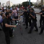 Imagen de los choques en Beirut entre manifestantes y policías
