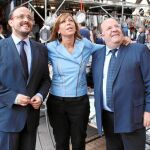 Sánchez-Camacho, ayer en Tarragona, junto a Alejandro Fernández –a la izquierda– y a Rafael Luna, el cabeza de lista del PP en esta provincia