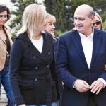 Alicia Sánchez-Camacho con Jorge Fernández y las candidatas
