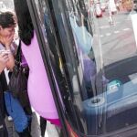 Imagen de la parada del la línea 9 de bus en plaza Cataluña, de las pocas que tuvo servicios mínimos durante los paros parciales