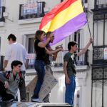 La bandera tricolor es una de sus insignias. Incluso pudieron verse camisetas de la Selección española con los colores republicanos.